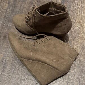 Brown/Taupe Suede Women's Ankle Boots